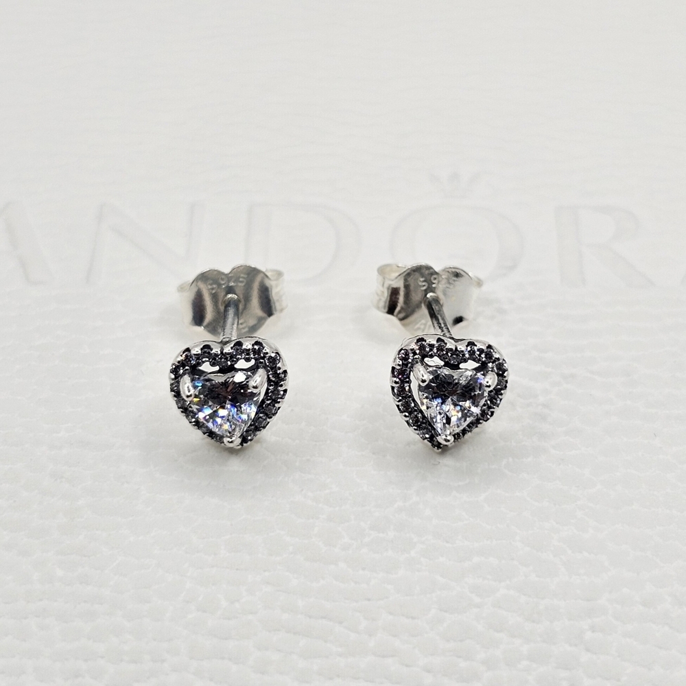 ❤️ Authentic Pandora HEART STUD EARRINGS